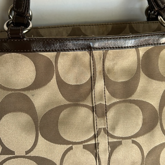 Coach Tan and Brown Signature Shoulder Bag - Picture 8 of 17